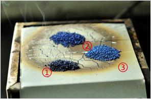 步驟四：實驗結(jié)果染色砂顏色褪去，燒結(jié)砂略微褪色 陶瓷砂顏色不變
